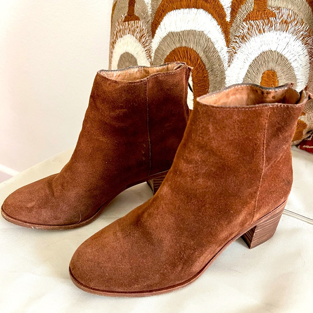Madewell Chelsea Booties